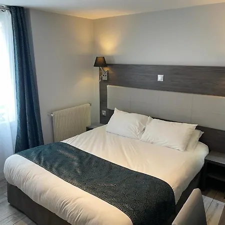 Mary's République Hotel 2*