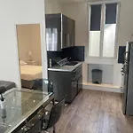 玛丽共和广场酒店