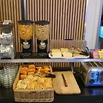 Hotell Mary's Republique 2*