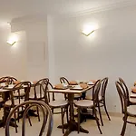 玛丽共和广场酒店 酒店 2*