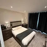 玛丽共和广场酒店 2*