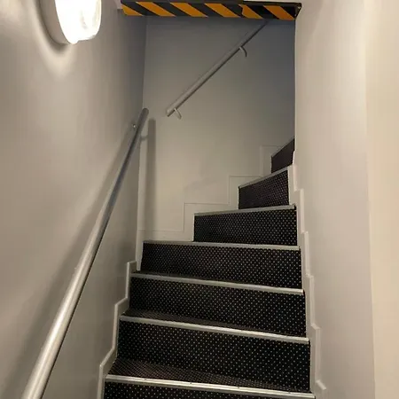 Mary's Republique Hotell Paris