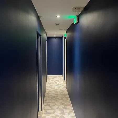 Hotel Mary's République Paris