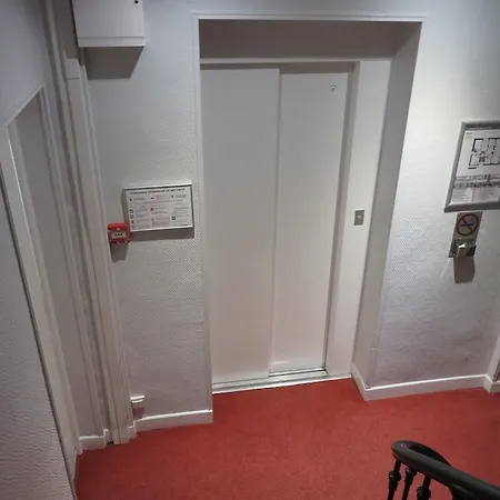 Mary's Republique Otel 2*