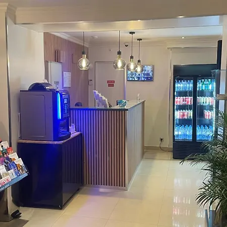 Mary's Republique 2* Paris