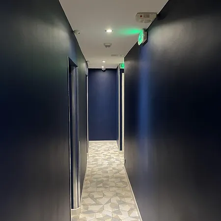 玛丽共和广场酒店 2* 巴黎