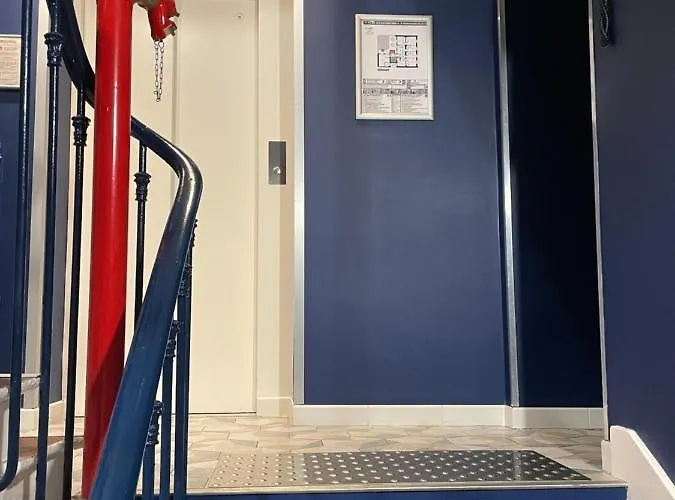 Mary's Republique 2* Παρίσι