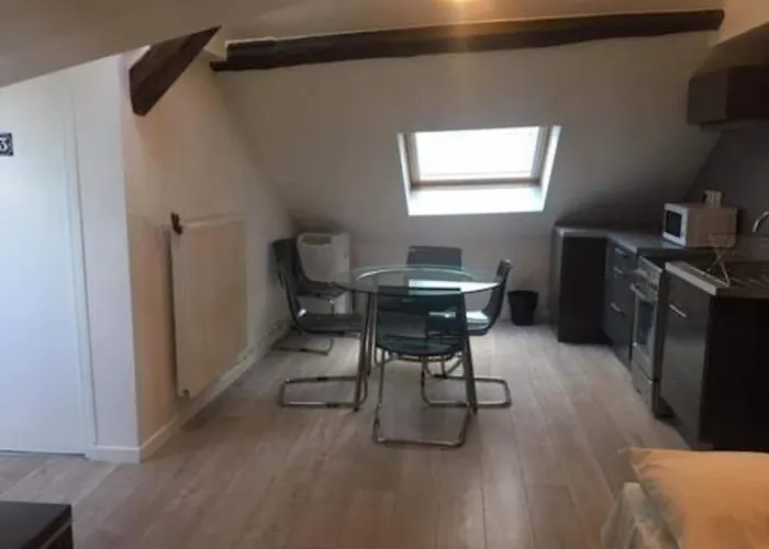 Mary's République Hotel