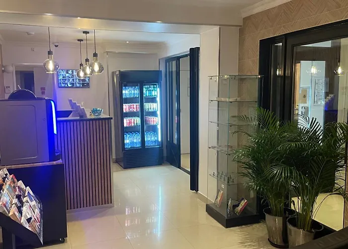 Mary's République Hotel