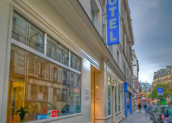 Mary's République Hotel 2*