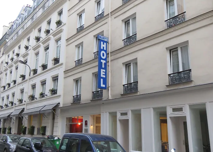 Hotel Mary's République 2*