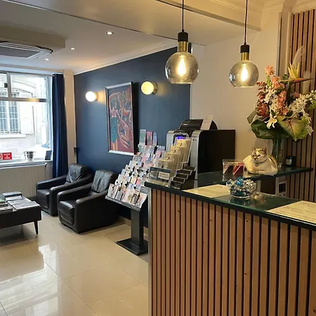 Mary's Republique Hotel 2*
