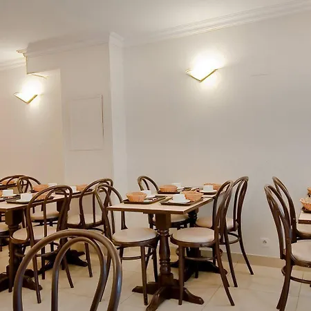 Mary's Republique Hotel 2*